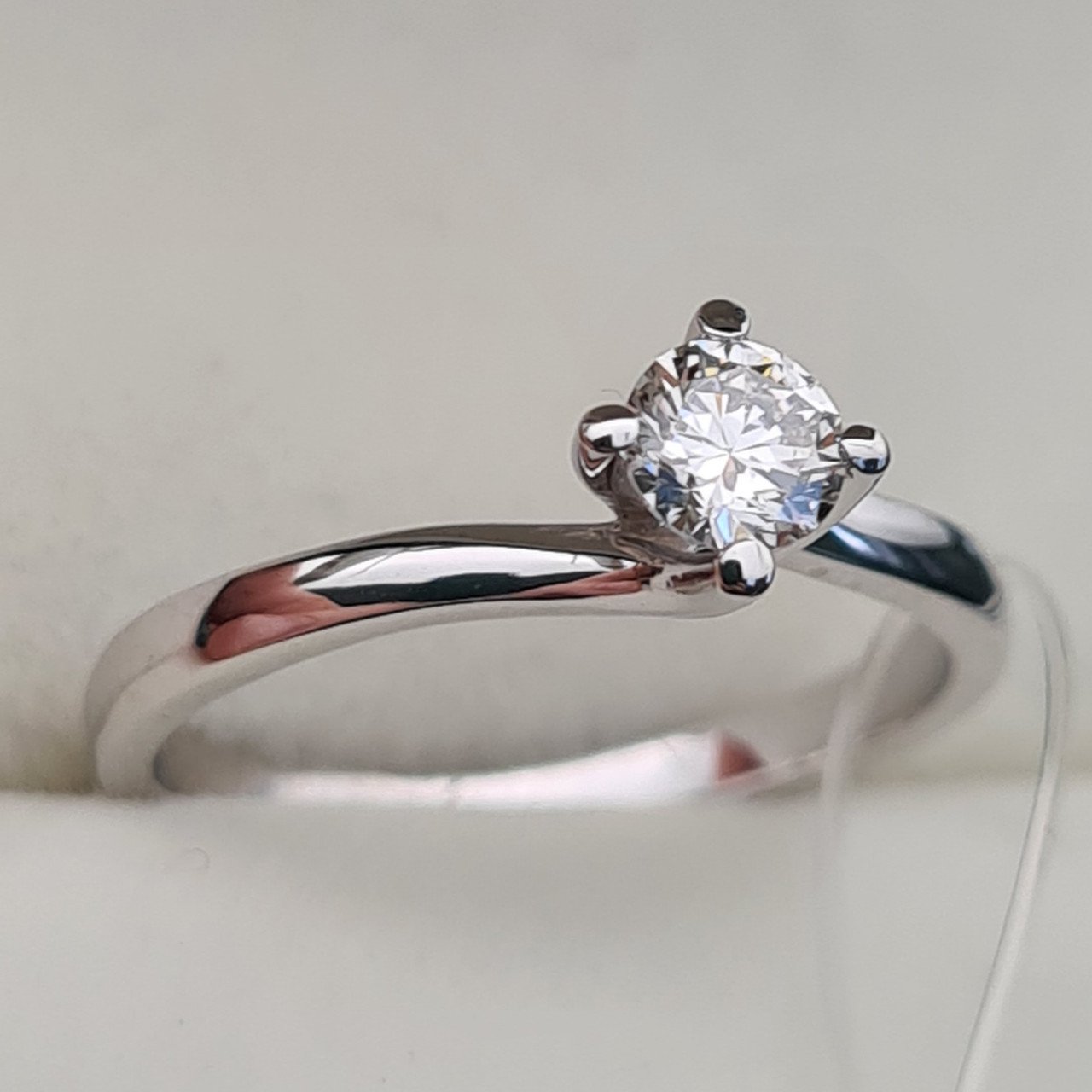 Кольцо Deimantas 95787410 16,51р 2,32гр 0,36ct. купить,NaN