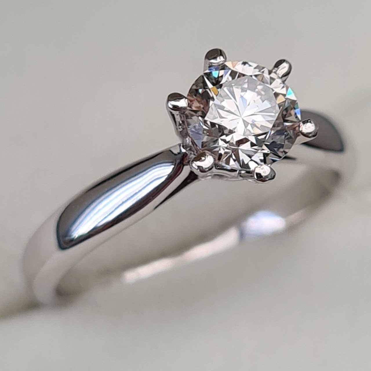 Кольцо Deimantas 92632909 16,51р 2,66гр 0,70ct. купить,NaN