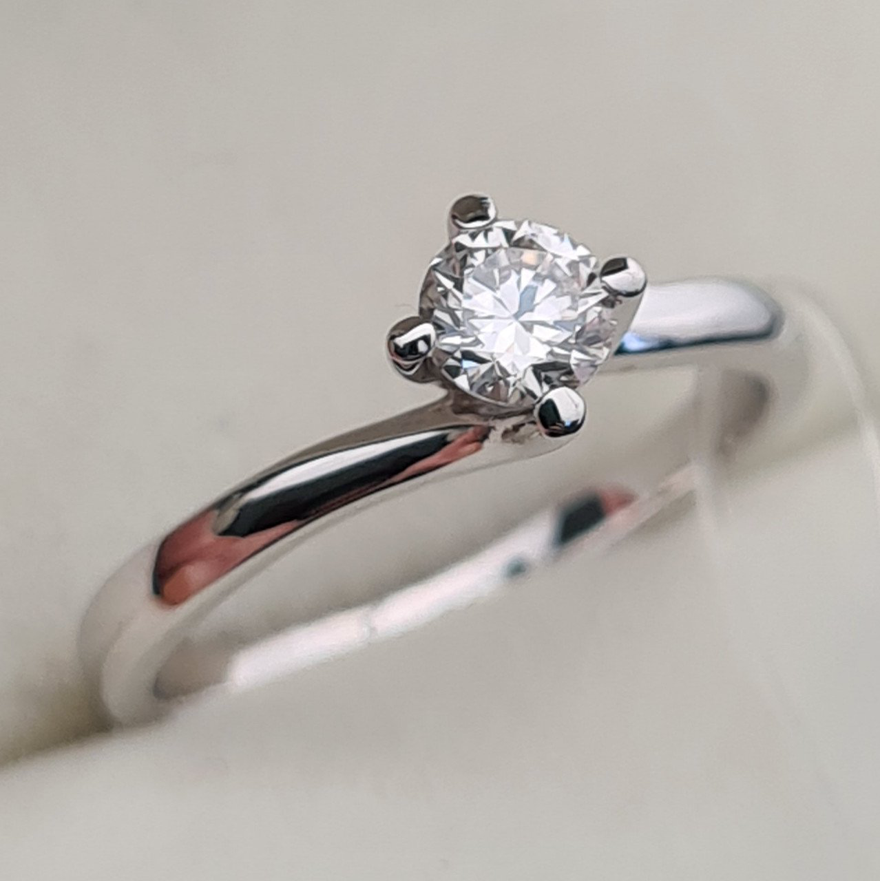 Кольцо Deimantas 95790500 16,51р 2,23гр 0,25ct. купить,NaN