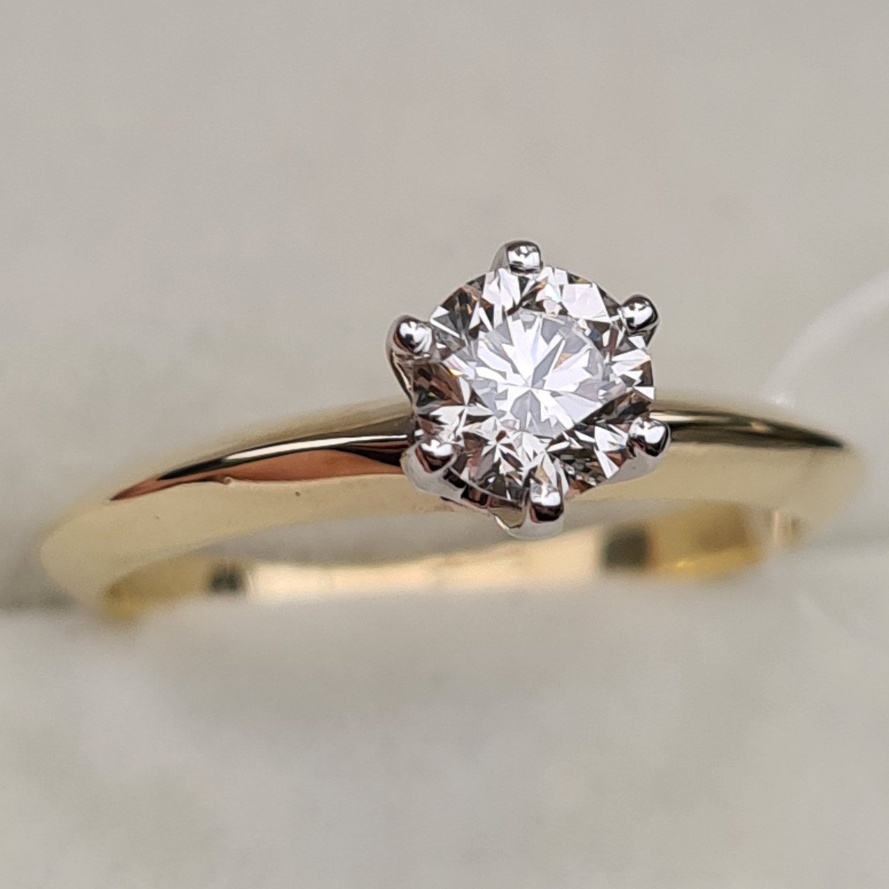 Кольцо Deimantas 97476895 16,5р 2,63гр 0,57ct. купить,NaN