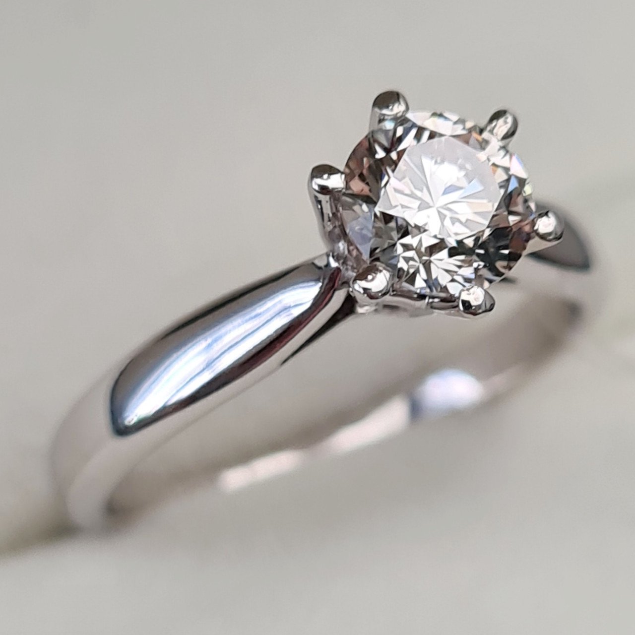 Кольцо Deimantas 92632909 16,51р 2,66гр 0,70ct. купить,NaN