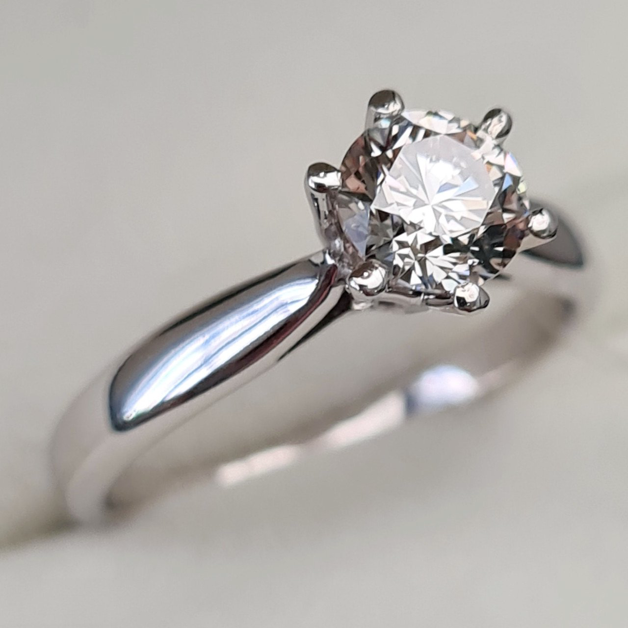 Кольцо Deimantas 92632909 16,51р 2,66гр 0,70ct. купить,NaN