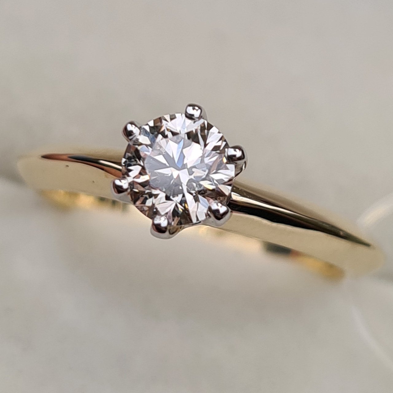 Кольцо Deimantas 97476895 16,5р 2,63гр 0,57ct. купить,NaN