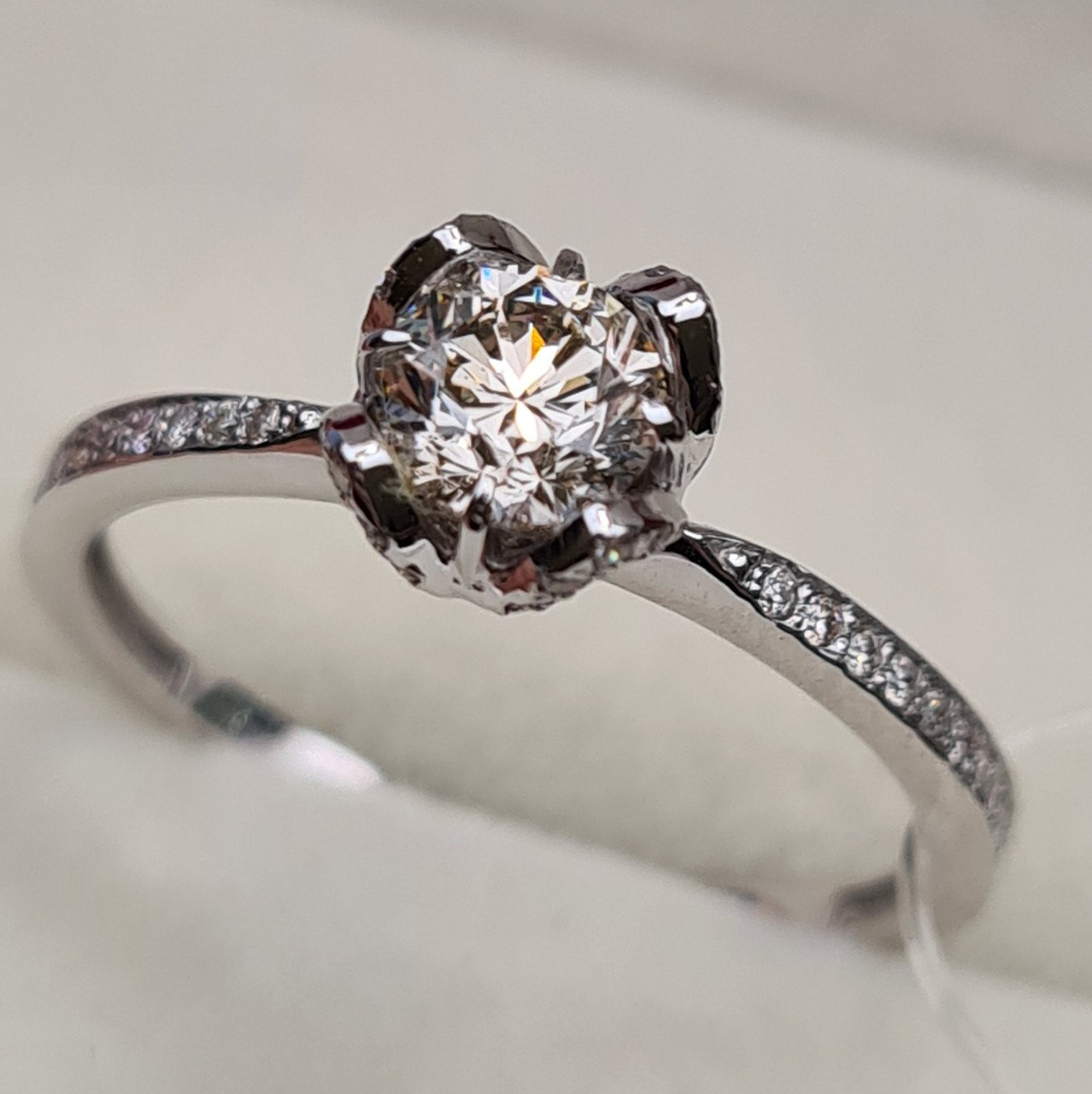 Кольцо Deimantas 97476885 18р 1,89гр 0,72ct. купить,NaN