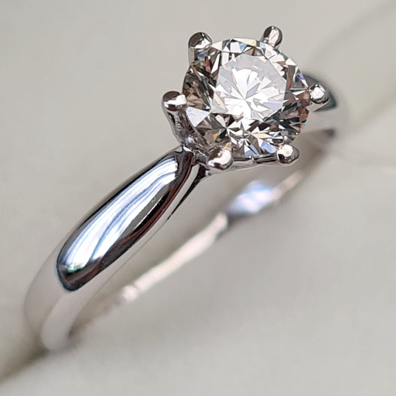 Кольцо Deimantas 92632909 16,51р 2,66гр 0,70ct. купить,NaN