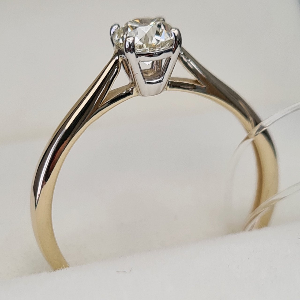 Кольцо Deimantas 97425604 16,5р 1,52гр 0,43ct. купить,NaN
