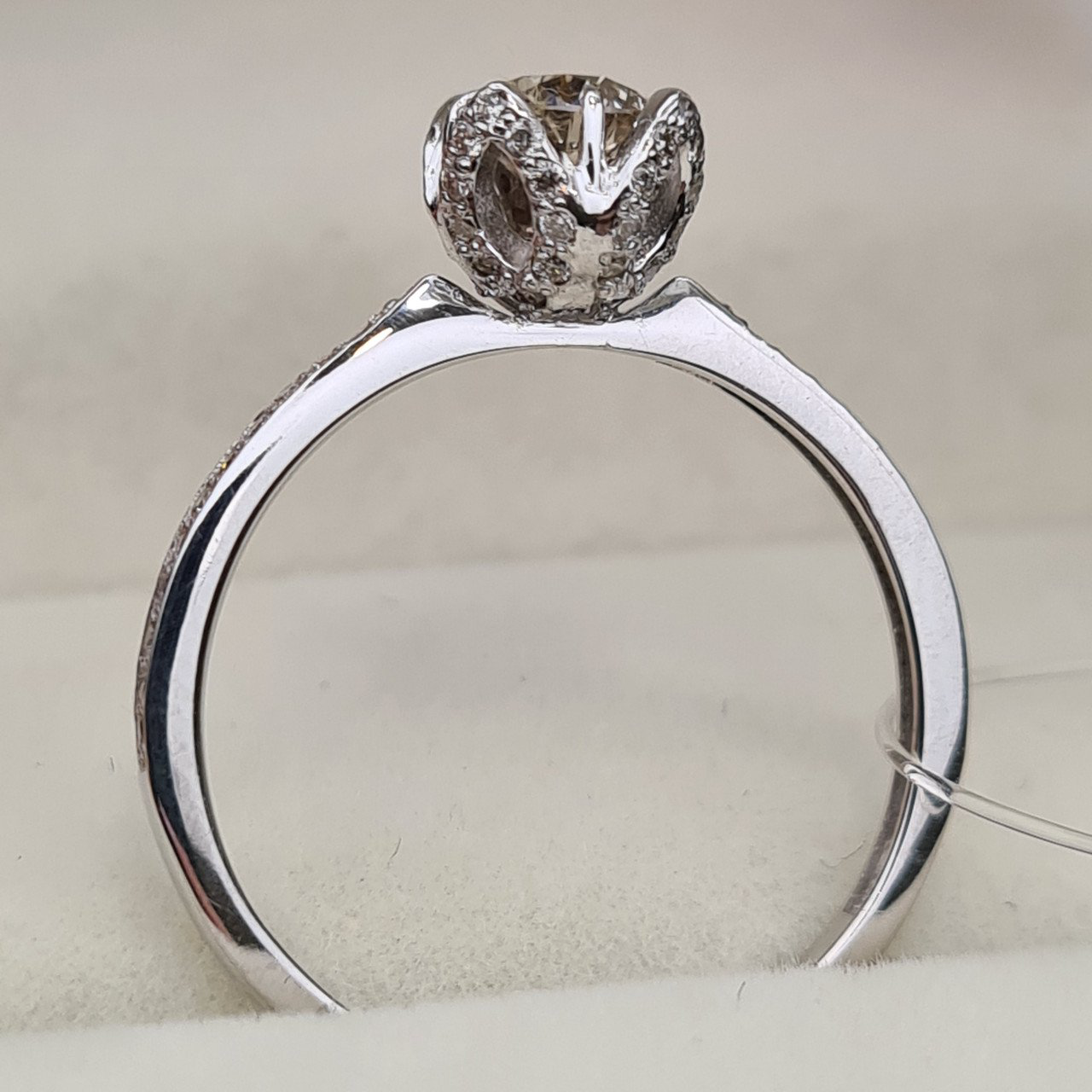Кольцо Deimantas 97476885 18р 1,89гр 0,72ct. купить,NaN