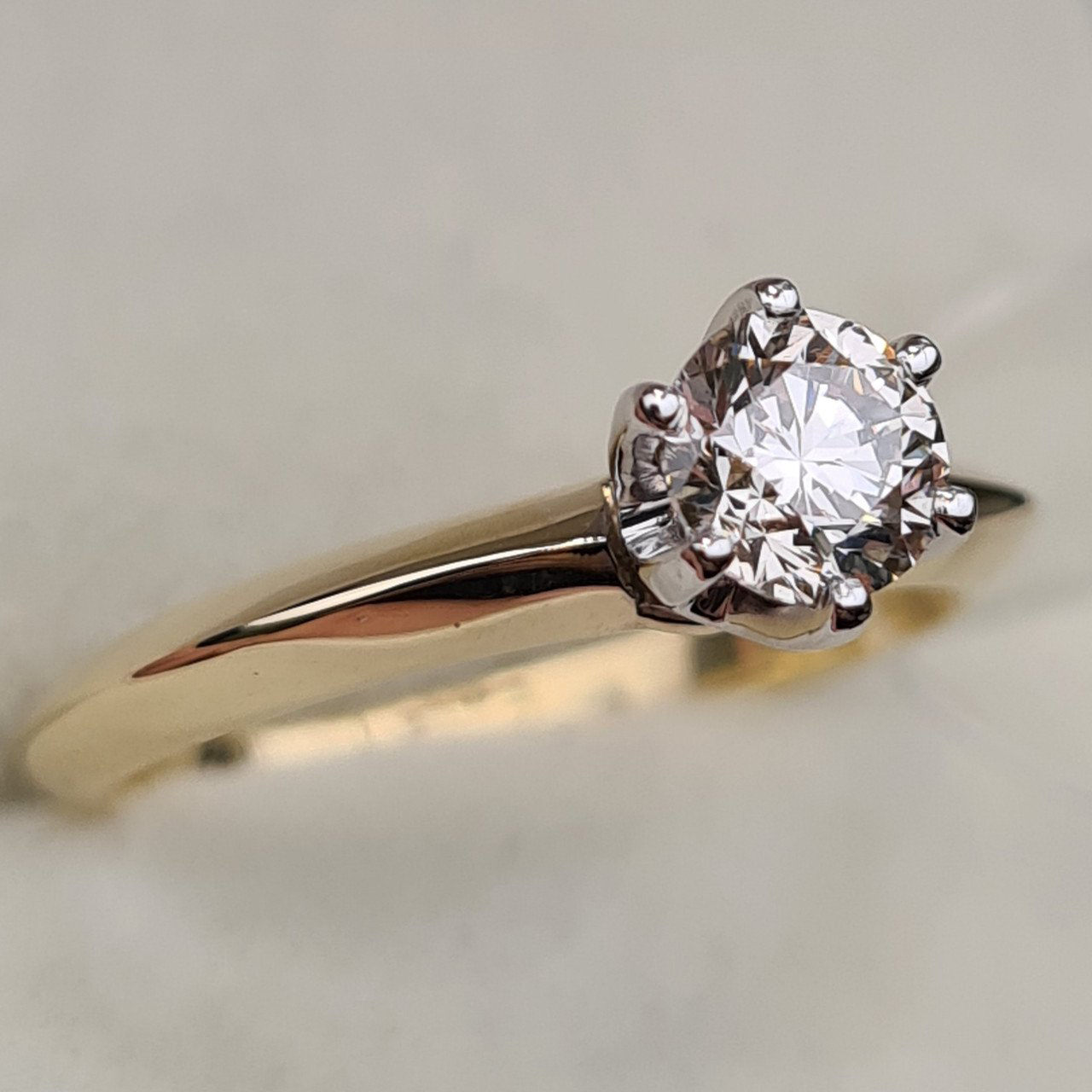 Кольцо Deimantas 97476895 16,5р 2,63гр 0,57ct. купить,NaN