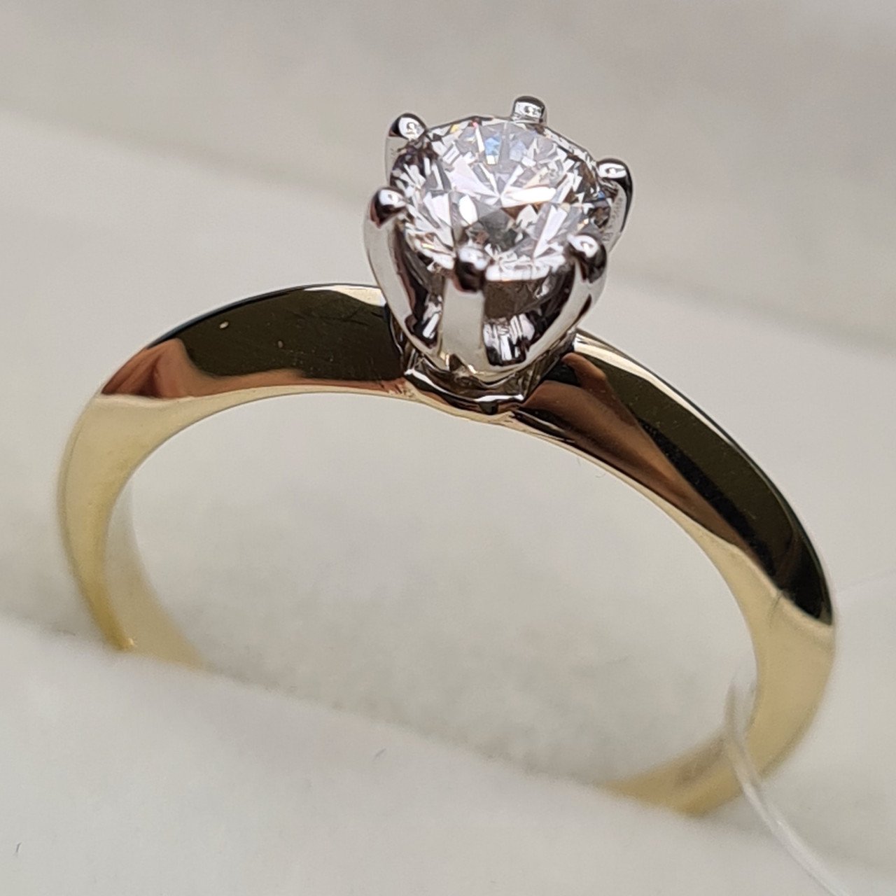 Кольцо Deimantas 97476895 16,5р 2,63гр 0,57ct. купить,NaN