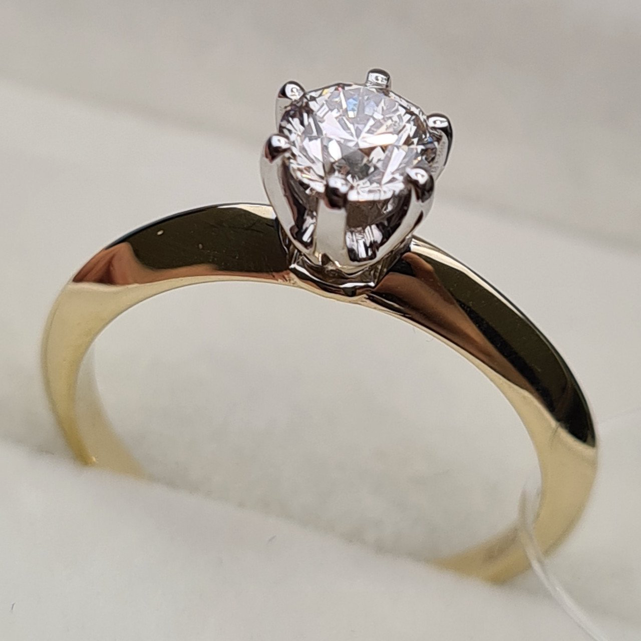 Кольцо Deimantas 97476895 16,5р 2,63гр 0,57ct. купить,NaN