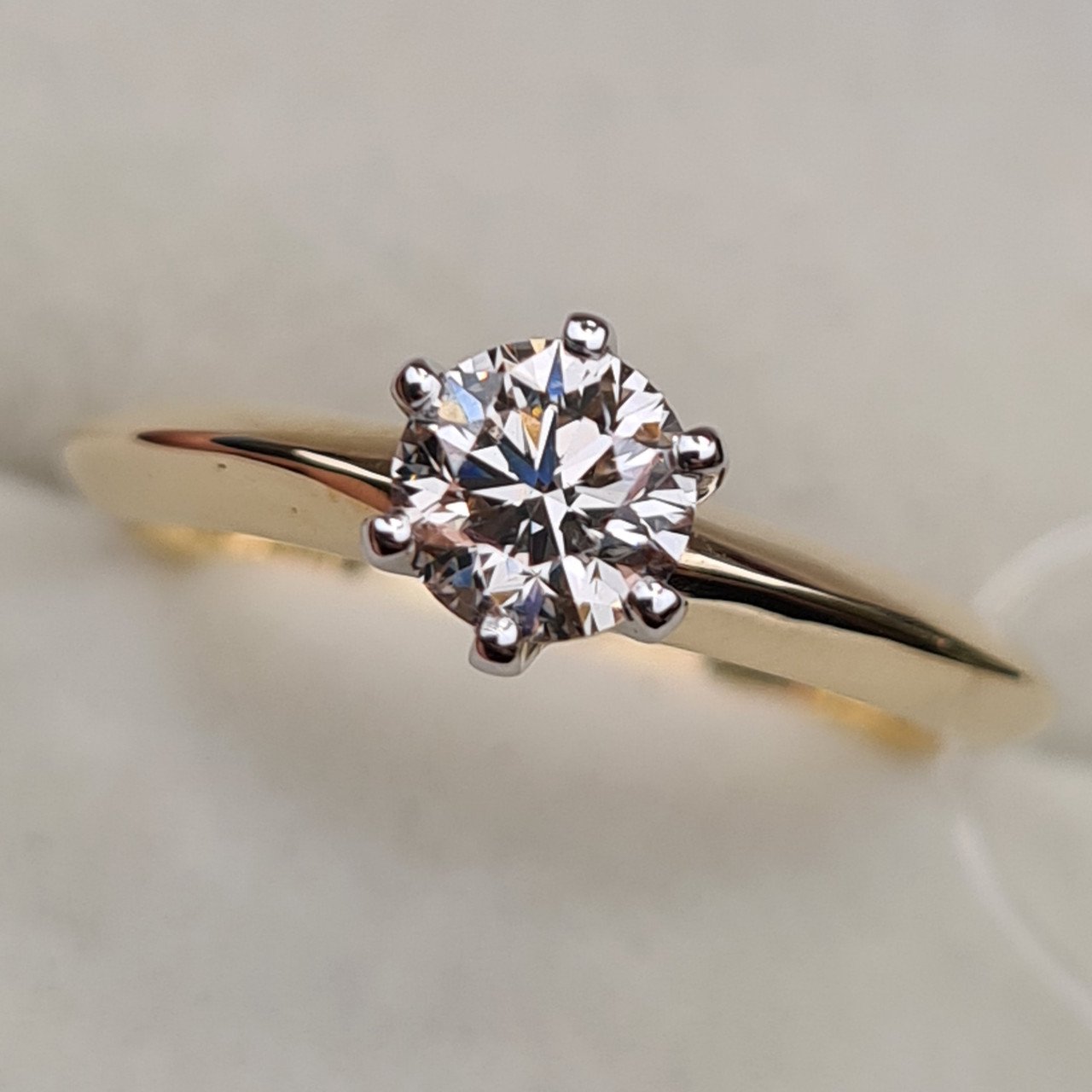 Кольцо Deimantas 97476895 16,5р 2,63гр 0,57ct. купить,NaN