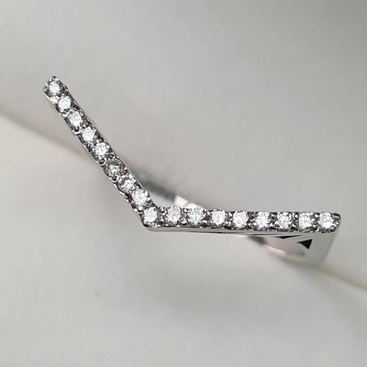 Кольцо Deimantas 92807559 17р 2,41гр 0,14ct. купить,NaN