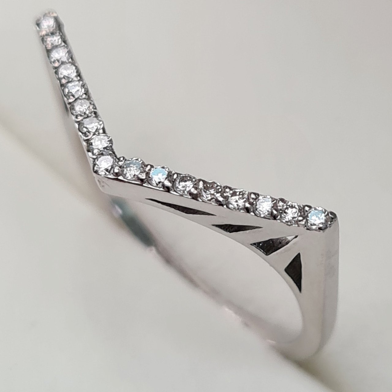 Кольцо Deimantas 92807559 17р 2,41гр 0,14ct. купить,NaN