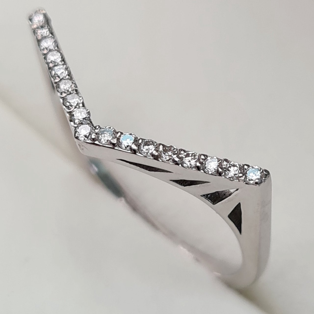 Кольцо Deimantas 92807559 17р 2,41гр 0,14ct. купить,NaN