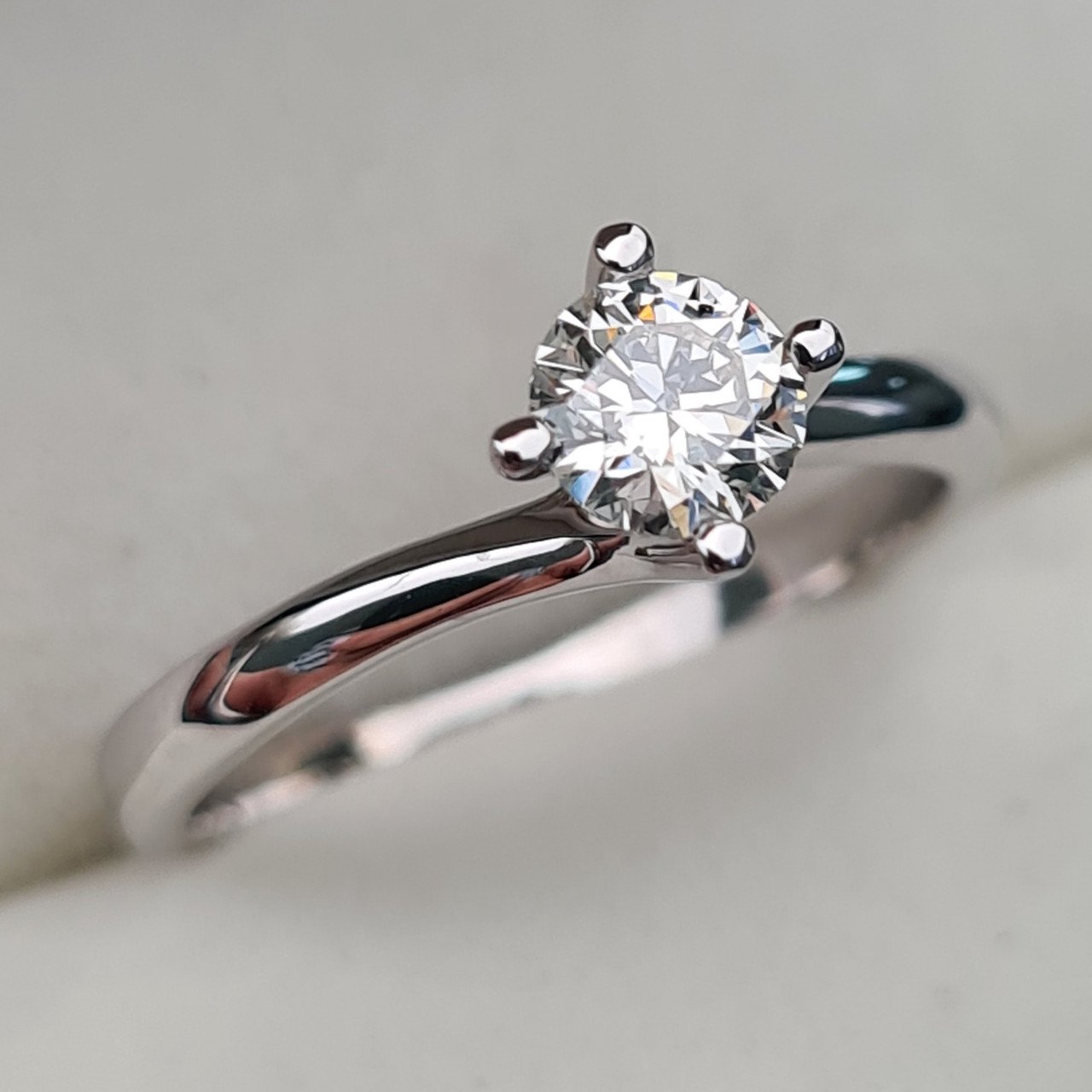 Кольцо Deimantas 95790529 16,51р 2,34гр 0,55ct. купить,NaN