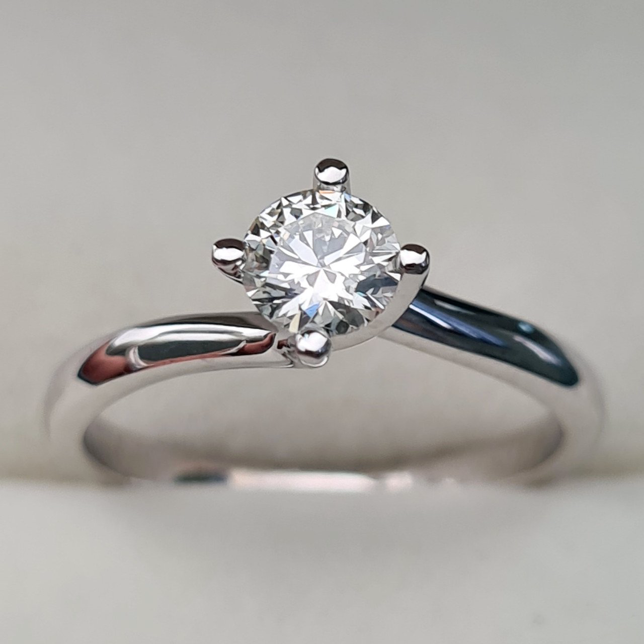 Кольцо Deimantas 95790529 16,51р 2,34гр 0,55ct. купить,NaN