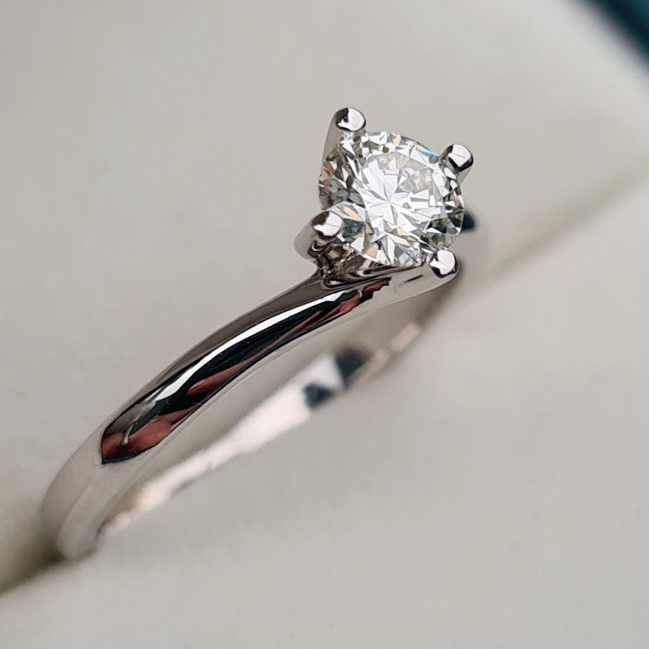 Кольцо Deimantas 95790529 16,51р 2,34гр 0,55ct. купить,NaN