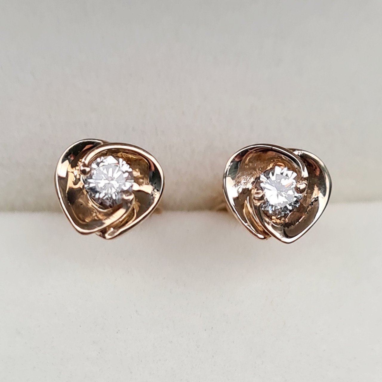 Серьги Deimantas 95830215 1,54гр 0,20ct. купить,NaN