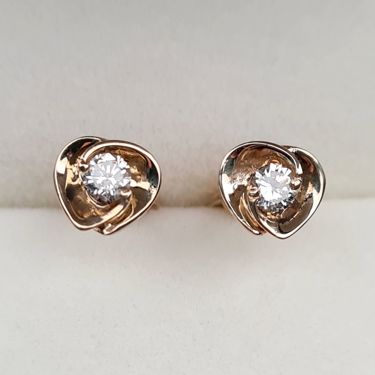 Серьги Deimantas 95830215 1,54гр 0,20ct. купить,NaN