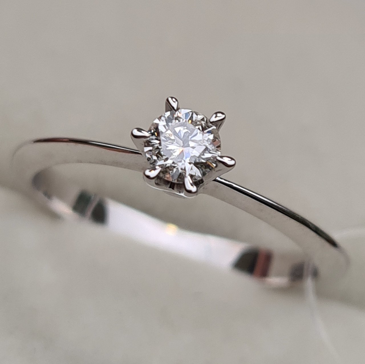 Кольцо Deimantas 97476932 16,51р 1,71гр 0,16ct. купить,NaN