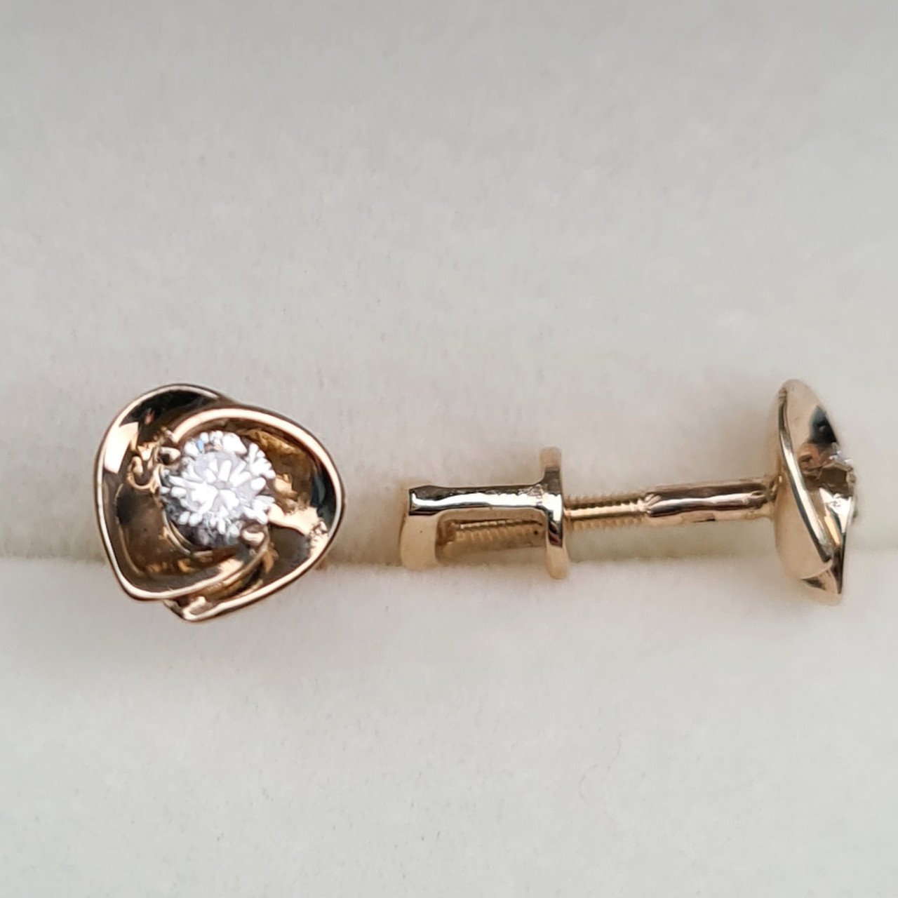 Серьги Deimantas 95830215 1,54гр 0,20ct. купить,NaN