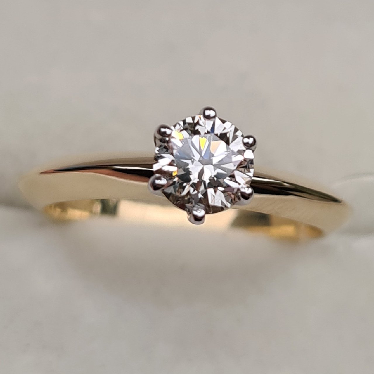 Кольцо Deimantas 97476915 16,5р 2,66гр 0,53ct. купить,NaN