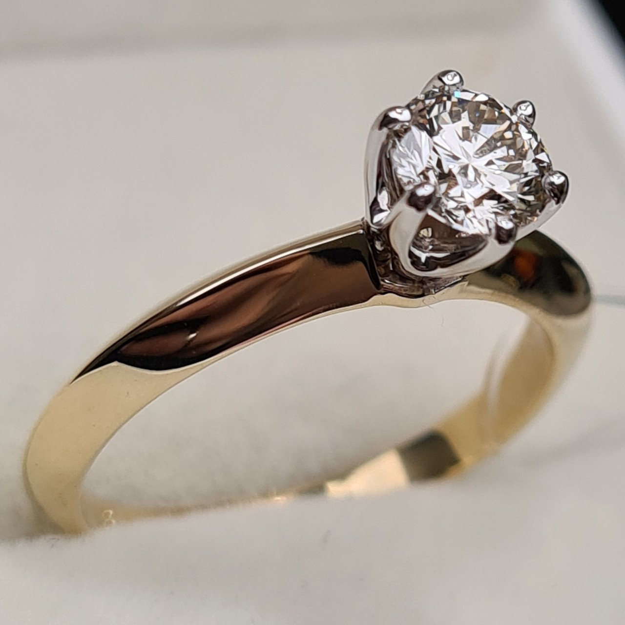 Кольцо Deimantas 97476915 16,5р 2,66гр 0,53ct. купить,NaN