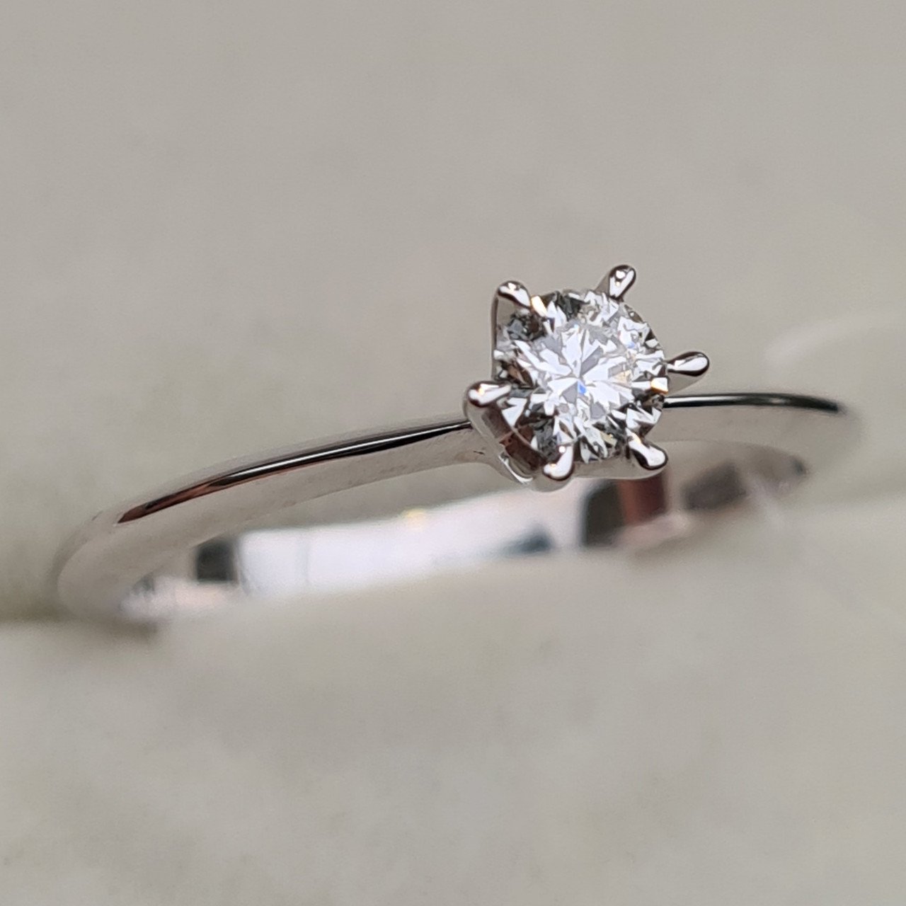 Кольцо Deimantas 97476939 16,51р 1,77гр 0,17ct. купить,NaN