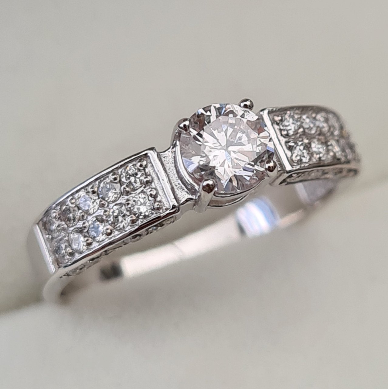 Кольцо Deimantas 92945259 16р 1,94гр 0,72ct. купить,NaN