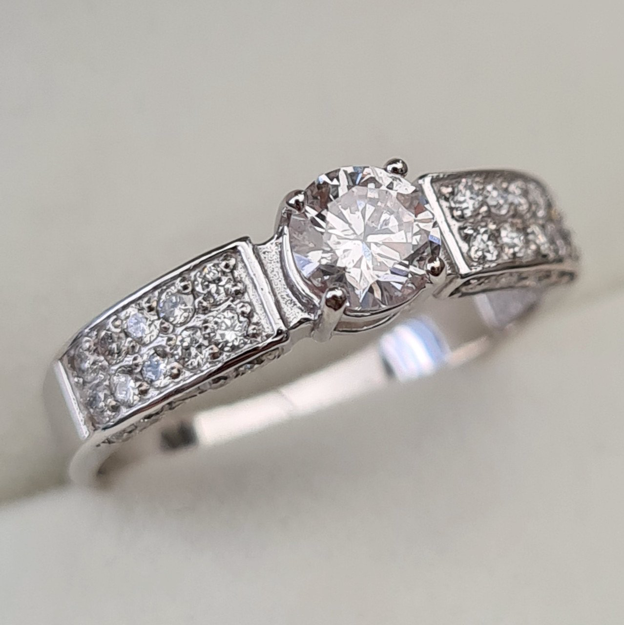 Кольцо Deimantas 92945259 16р 1,94гр 0,72ct. купить,NaN