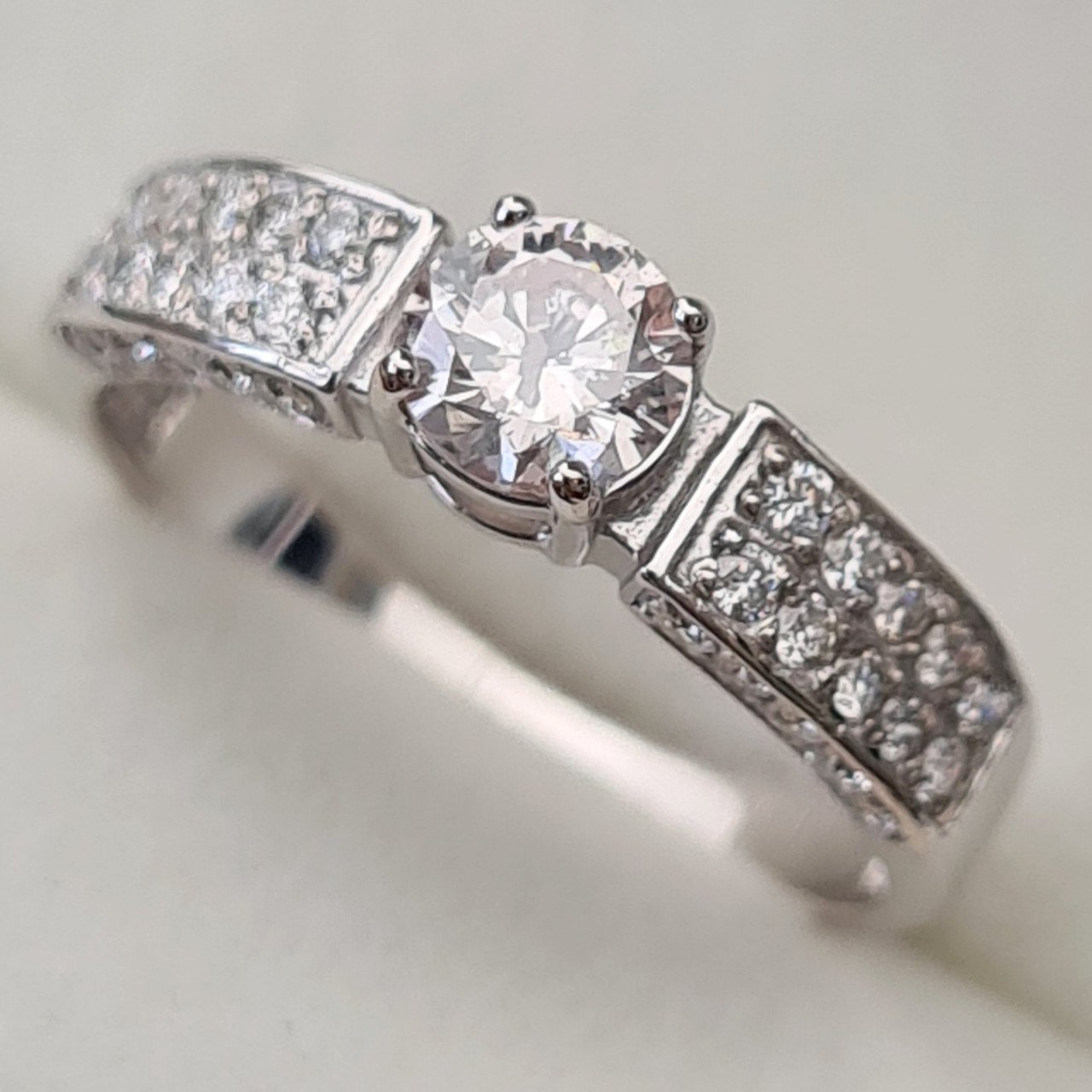 Кольцо Deimantas 92945259 16р 1,94гр 0,72ct. купить,NaN