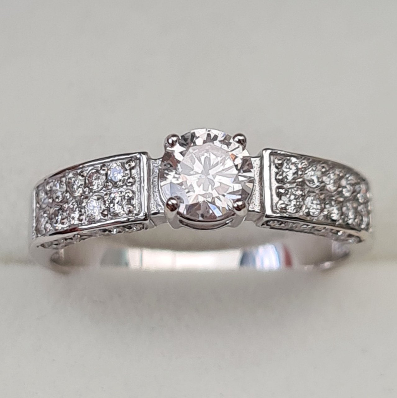 Кольцо Deimantas 92945259 16р 1,94гр 0,72ct. купить,NaN