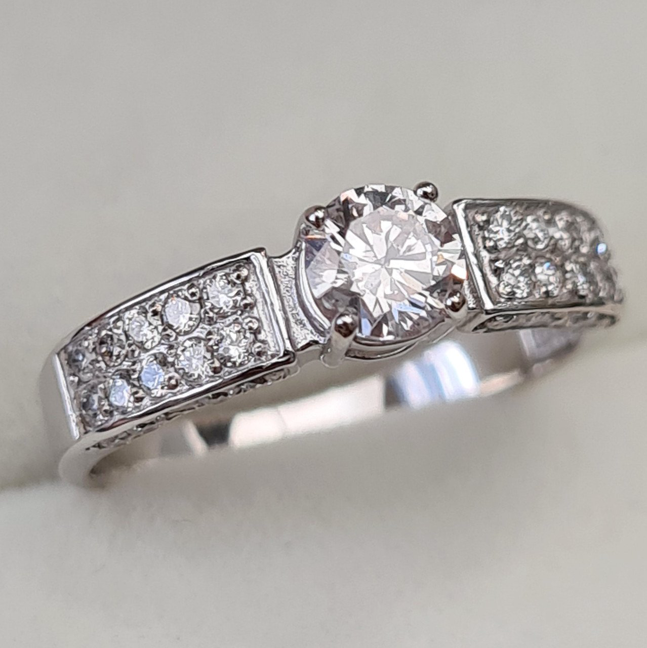 Кольцо Deimantas 92945259 16р 1,94гр 0,72ct. купить,NaN