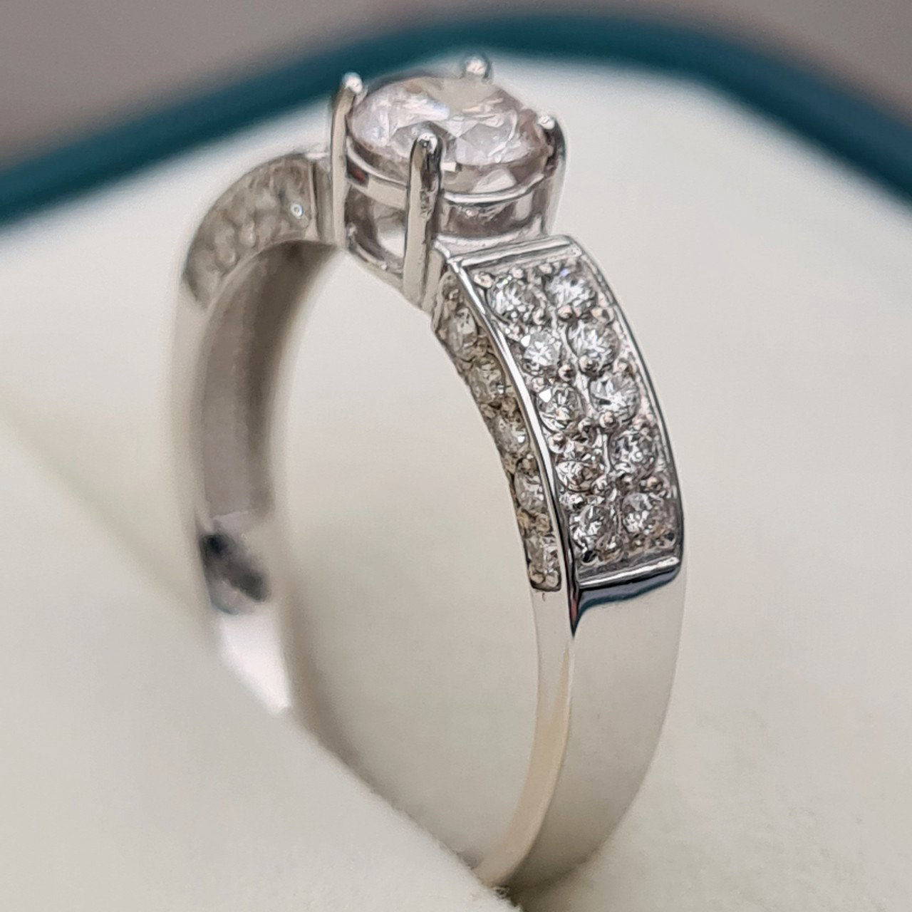 Кольцо Deimantas 92945259 16р 1,94гр 0,72ct. купить,NaN