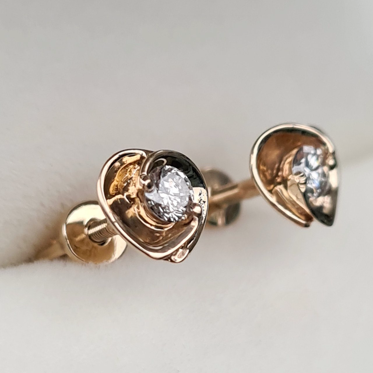 Серьги Deimantas 95830220 1,54гр 0,21ct. купить,NaN