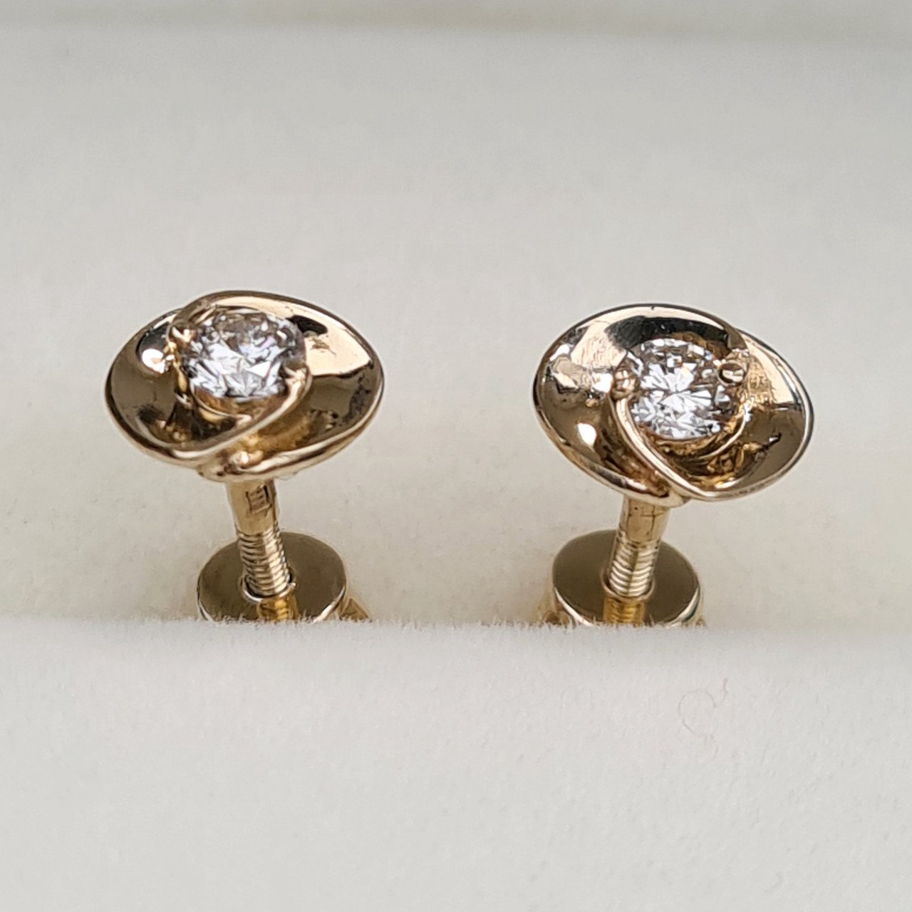 Серьги Deimantas 95830220 1,54гр 0,21ct. купить,NaN
