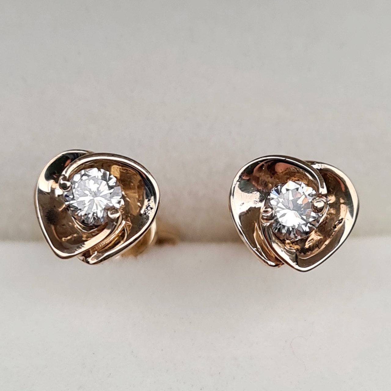 Серьги Deimantas 95830220 1,54гр 0,21ct. купить,NaN