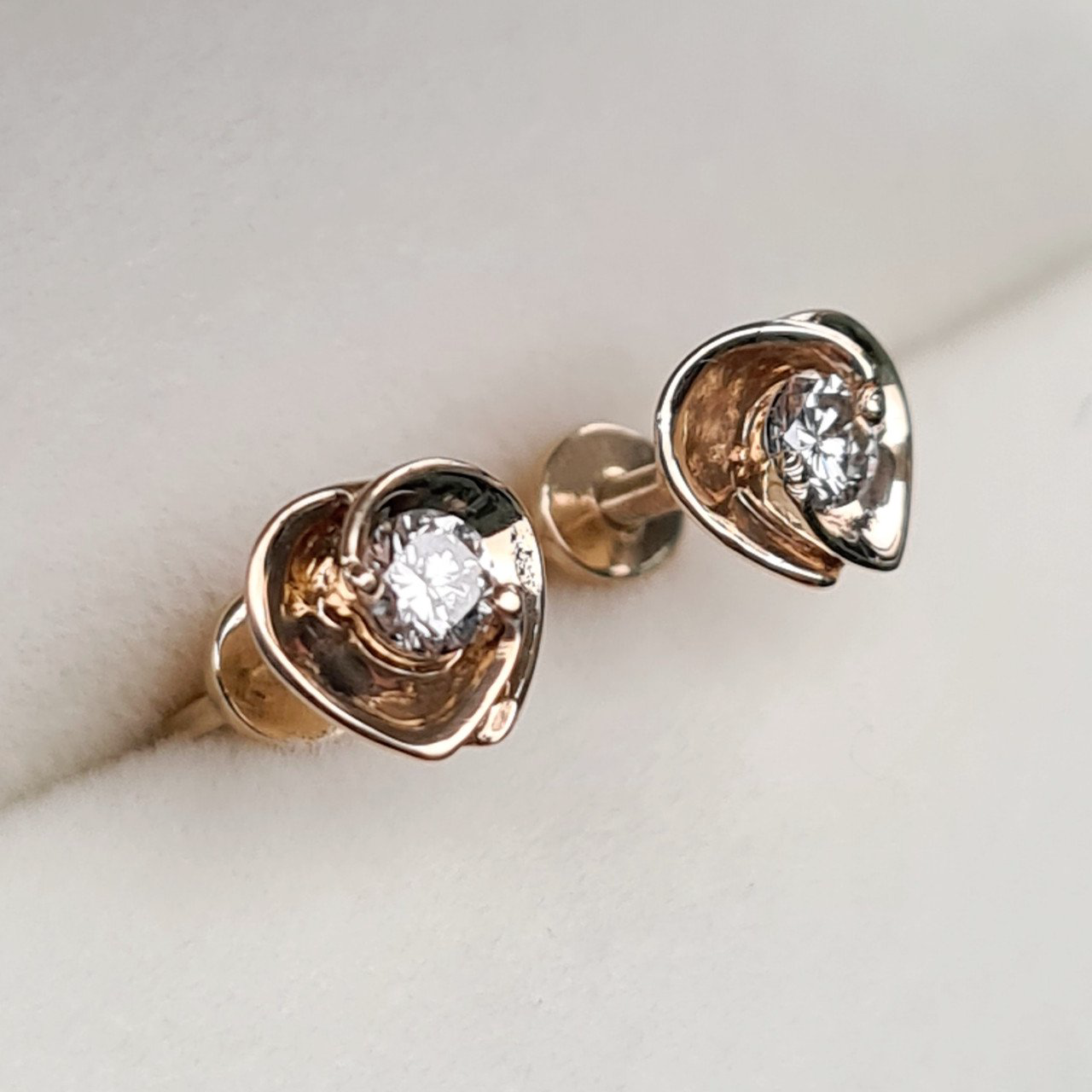 Серьги Deimantas 95830220 1,54гр 0,21ct. купить,NaN