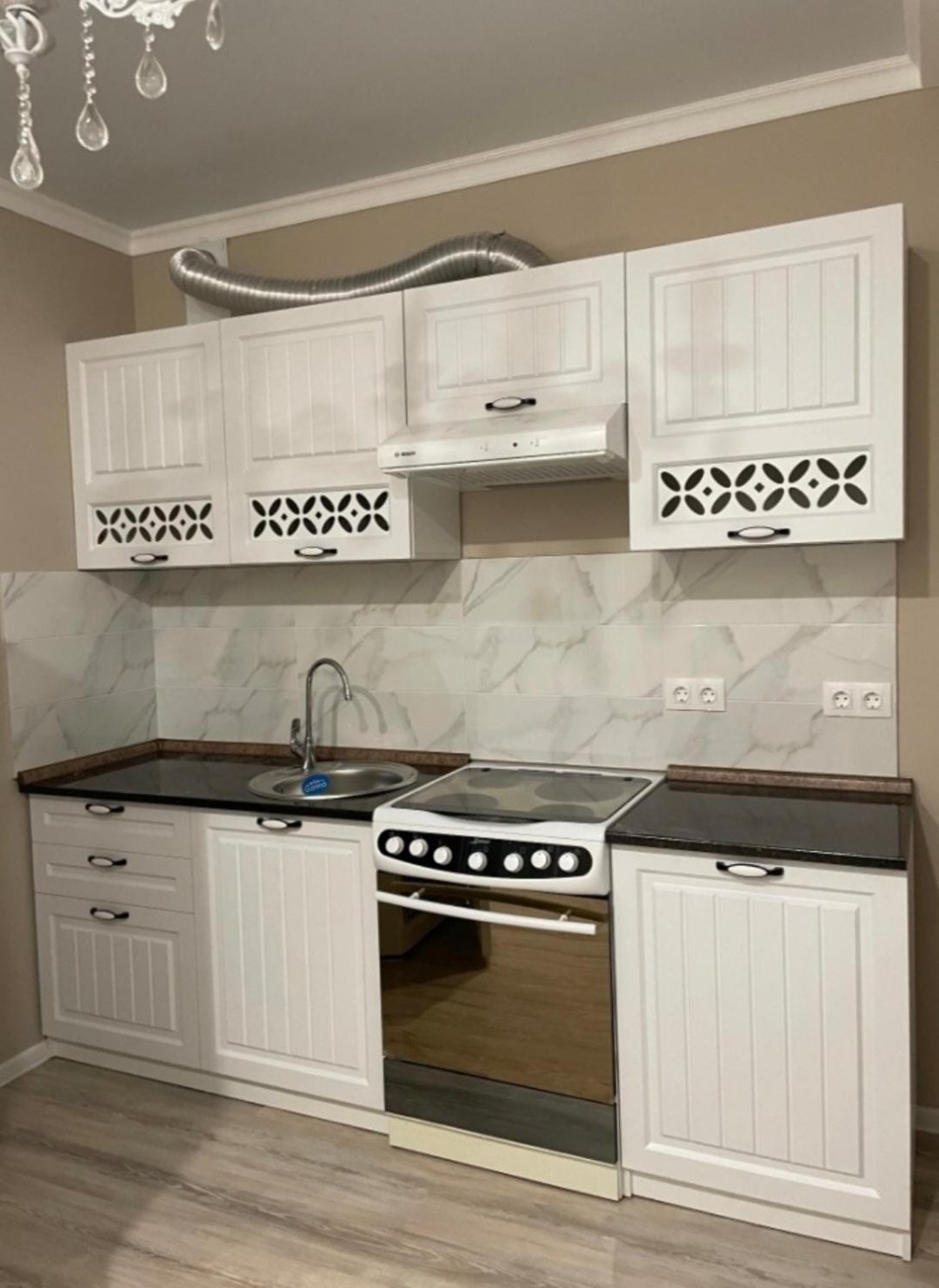 Кухонный гарнитур DOMA , 300x214х60 см, МДФ, белый, бежевый