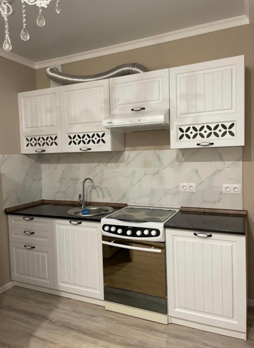 Кухонный гарнитур DOMA , 300x214х60 см, МДФ, белый, бежевый купить,NaN