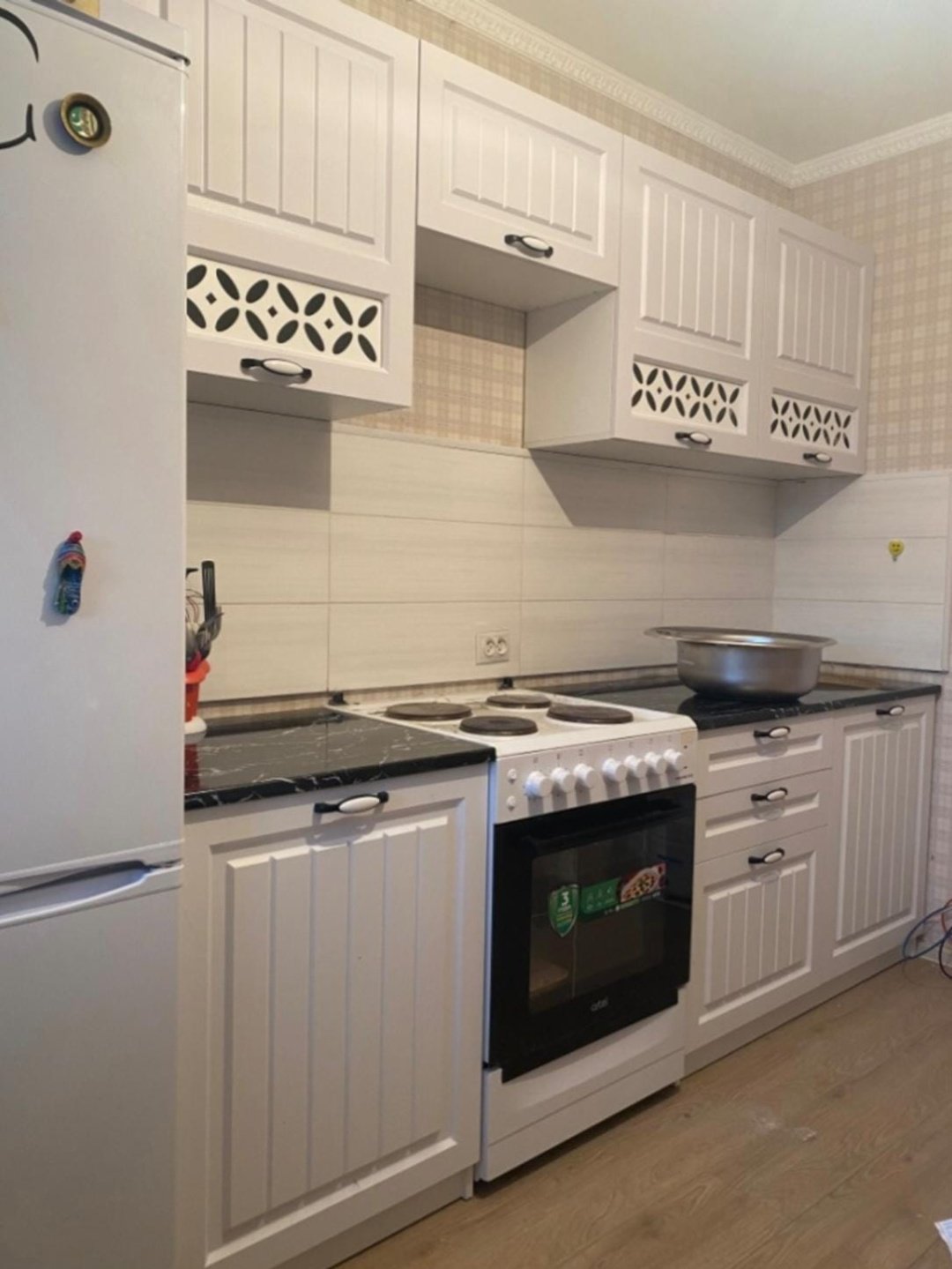 Кухонный гарнитур DOMA , 300x214х60 см, МДФ, белый, бежевый