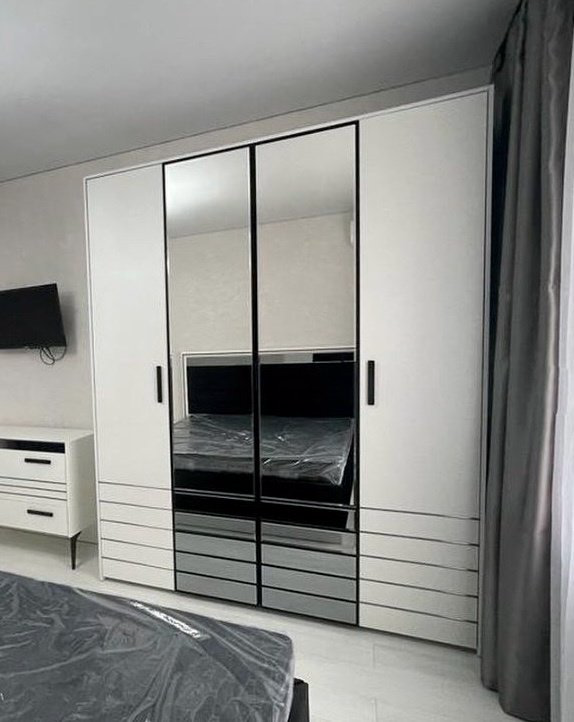 Распашной шкаф DOMA Распашной шкаф 4D 8465, 183x220х53 см, белый, темно-серый купить,NaN