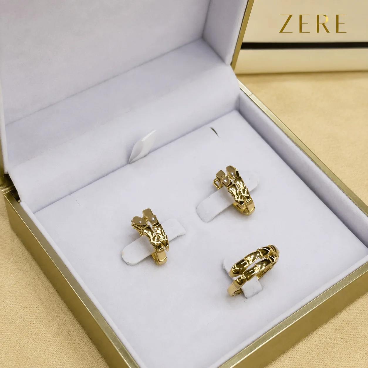 Комплект Zere серьги и кольцо золото 585 4.92гр 18р купить,413200