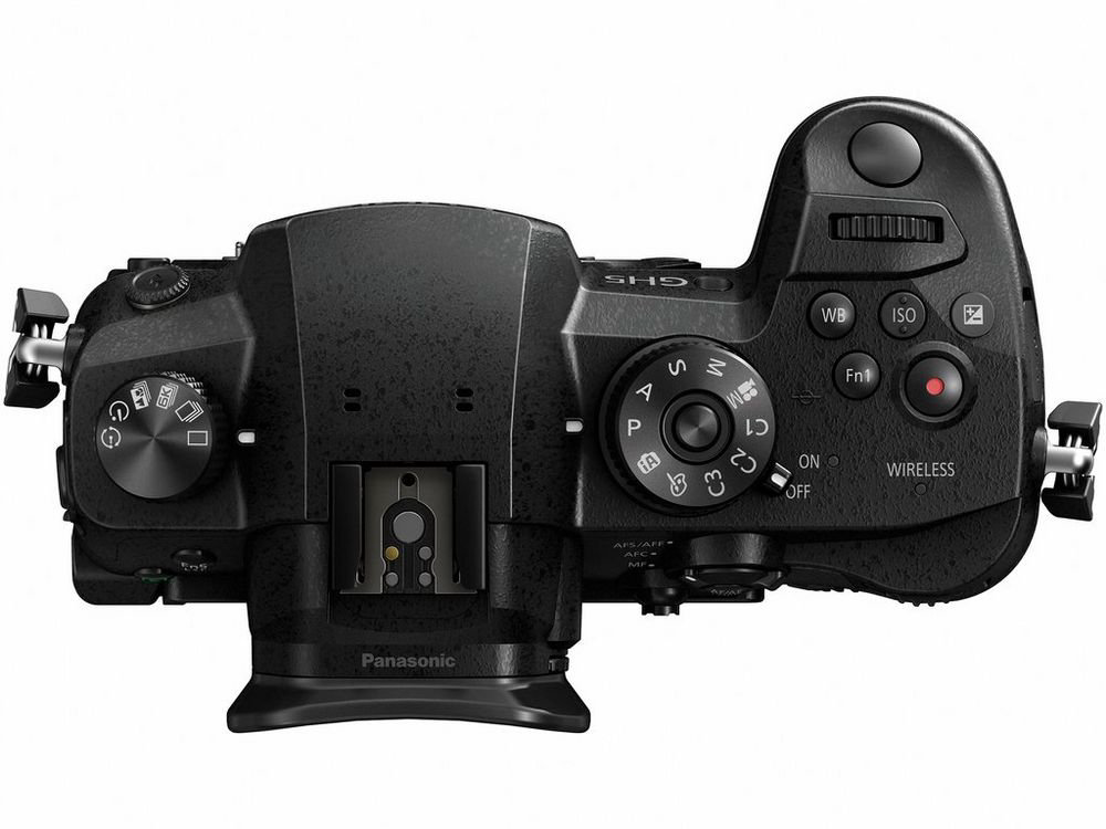 Фотоаппарат Panasonic Lumix DC-GH5 Body черный купить,NaN