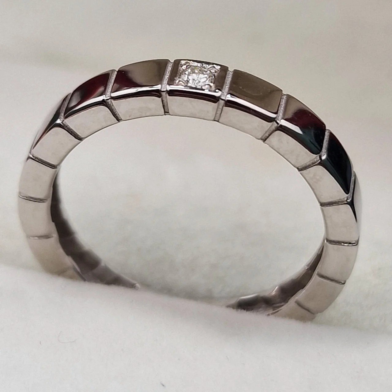 Кольцо Deimantas 106078733 17р 3,18гр 0,035ct. купить,NaN