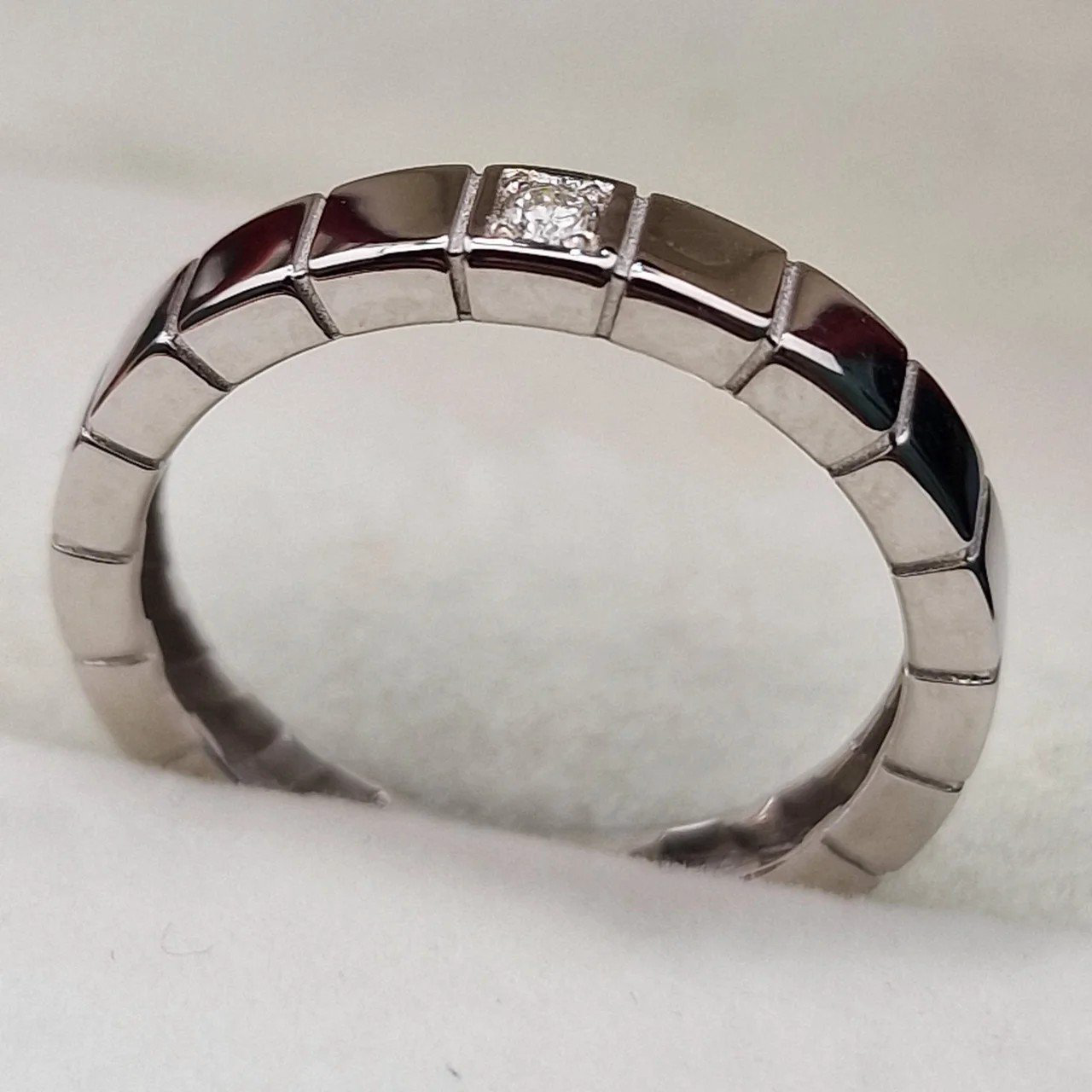 Кольцо Deimantas 106078733 17р 3,18гр 0,035ct. купить,NaN