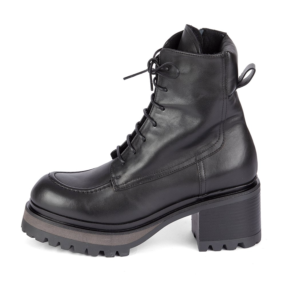 Ботинки Laura Bellariva Vitello Nero black 38 купить,96000