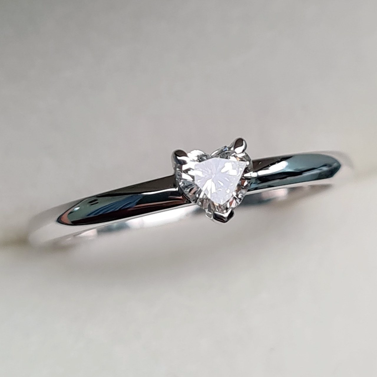 Кольцо Deimantas 98275364 16,51р 1,82гр 0,21ct. купить,NaN