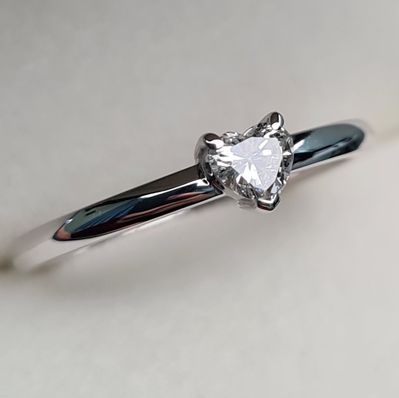 Кольцо Deimantas 98275364 16,51р 1,82гр 0,21ct. купить,NaN