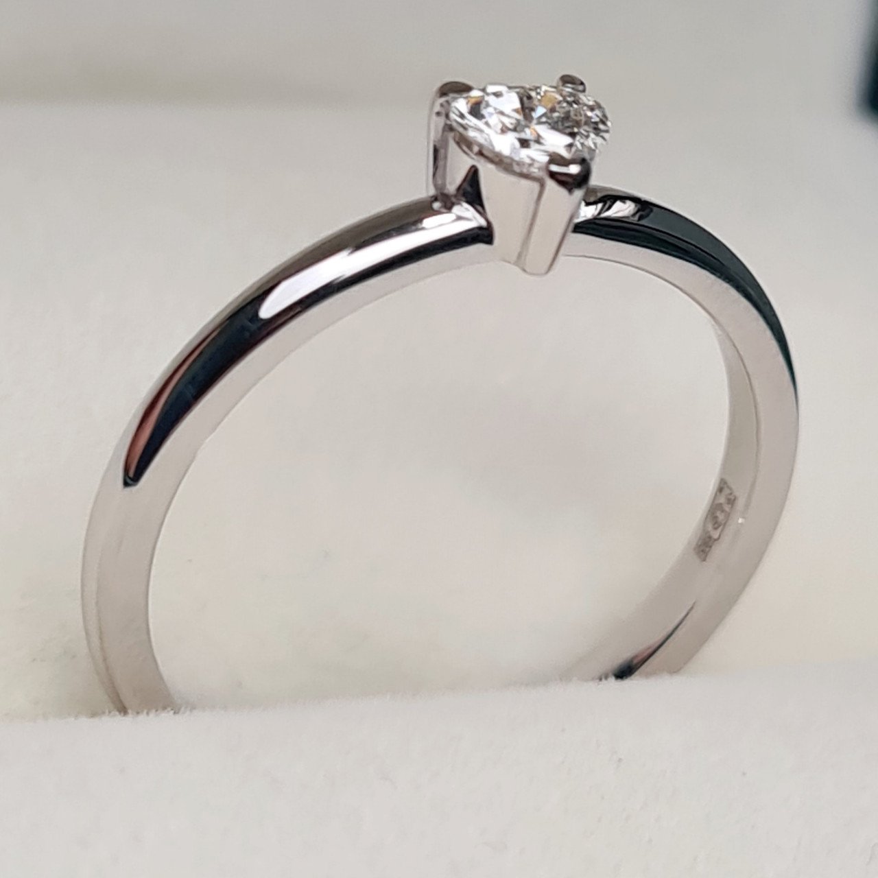 Кольцо Deimantas 98275364 16,51р 1,82гр 0,21ct. купить,NaN